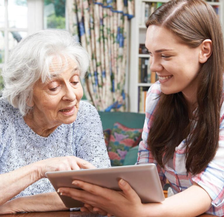 Caregiver-101-Summer-Activities-for-Seniors-Safe-Outdoor-Tips-img
